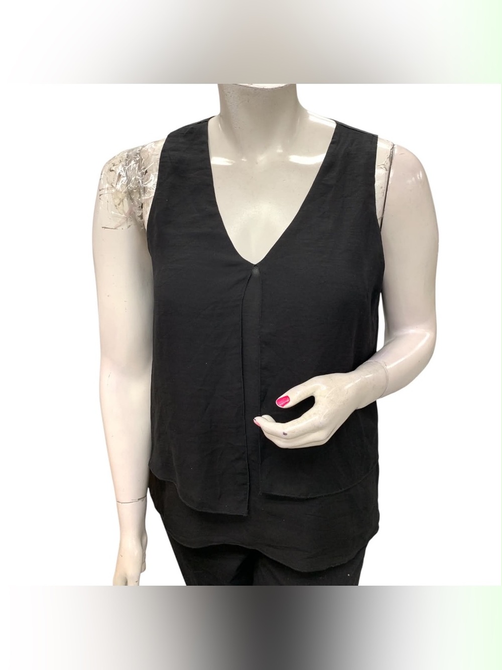 Reitmans Black V-Neck Sleeveless Layered Camisole Size L